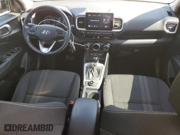 ✅ 2022 Hyundai Venue Limited • VIN: KMHRC8A30NU167153 • Lot: 52899475. Listed on Copart with 42,618 mi. Free auction sales archive from the USA and detailed vehicle history report at DreamBid. Image 8.