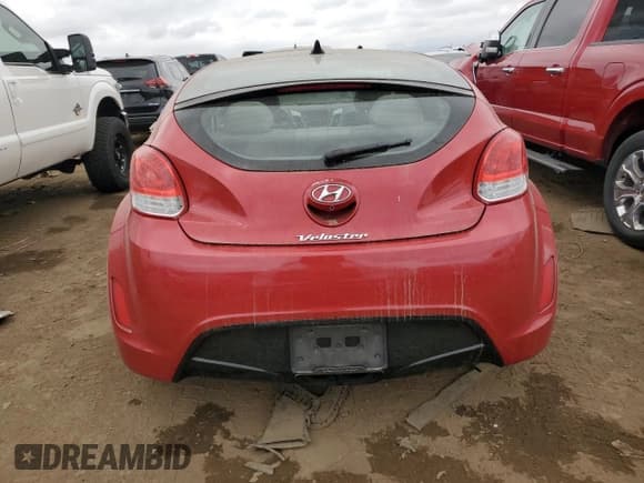 ✅ 2014 Hyundai Veloster • VIN: KMHTC6ADXEU191270 • Lot: 73327624. Wystawiony na Copart z przebiegiem 84 436 mil. Bezpłatny archiwum sprzedaży aukcyjnych z USA i szczegółowy raport historii pojazdu na DreamBid. Zdjęcie 6.