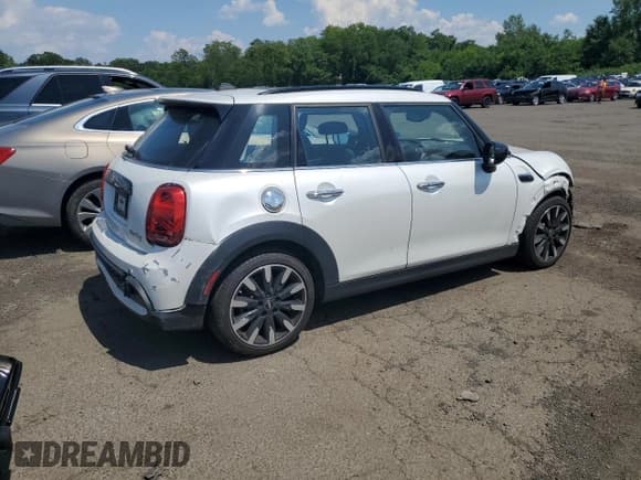 ✅ 2024 MINI Hardtop 4 Door Cooper S • VIN: WMW53DK04R2U84853 • Lot: 61779785. Wystawiony na Copart z przebiegiem 15 231 mil. Bezpłatny archiwum sprzedaży aukcyjnych z USA i szczegółowy raport historii pojazdu na DreamBid. Zdjęcie 3.