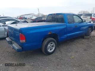 ✅ 2000 Dodge Dakota • VIN: 1B7GL22X8YS774590 • Lot: 42027035. Wystawiony na IAAI z przebiegiem 93 092 mil. Bezpłatny archiwum sprzedaży aukcyjnych z USA i szczegółowy raport historii pojazdu na DreamBid. Zdjęcie 4.