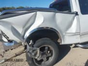 ✅ 1998 Ford F-150 • VIN: 1FTZX1767WNA91721 • Lot: 43457199. Wystawiony na IAAI z przebiegiem 241 416 mil. Bezpłatny archiwum sprzedaży aukcyjnych z USA i szczegółowy raport historii pojazdu na DreamBid. Zdjęcie 6.