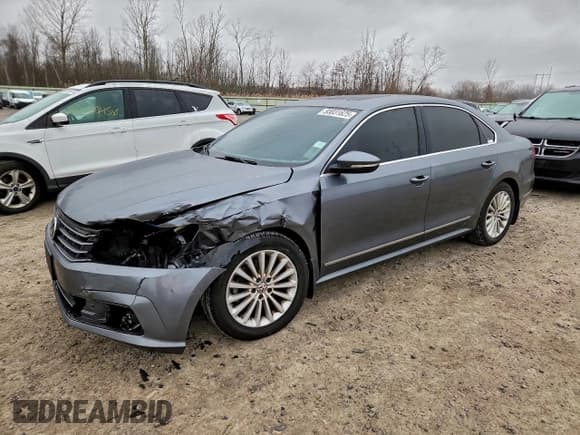 ✅ 2017 Volkswagen Passat SE • VIN: 1VWBT7A32HC002678 • Лот: 93031625. Опубликован ранее на Copart с пробегом 105 731 миль. Бесплатный доступ к архиву аукционных продаж из США и подробный отчёт об истории автомобиля на DreamBid. Изображение 1.