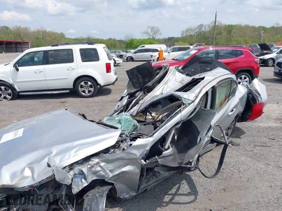 ✅ 2017 Infiniti Q50 Premium • VIN: JN1EV7AR6HM838747 • Lot: 42123191. Wystawiony na IAAI z przebiegiem 67 922 mil. Bezpłatny archiwum sprzedaży aukcyjnych z USA i szczegółowy raport historii pojazdu na DreamBid. Zdjęcie 6.