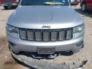 ✅ 2018 Jeep Grand Cherokee Altitude • VIN: 1C4RJEAG7JC181921 • Lot: 43208554. Wystawiony na IAAI z przebiegiem 157 255 mil. Bezpłatny archiwum sprzedaży aukcyjnych z USA i szczegółowy raport historii pojazdu na DreamBid. Zdjęcie 12.