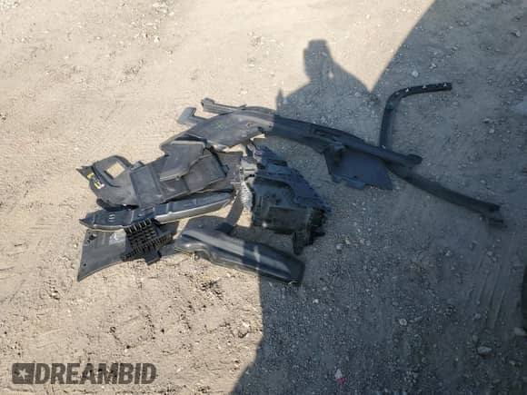 2022 Jeep Grand Cherokee Limited с VIN 1C4RJHBG3N8518433, выставлен на аукционе Copart как лот 87488025 с пробегом 104 094 миль миль и Чистый • Clean title. История ставок и продаж доступна на DreamBid. Изображение 12.