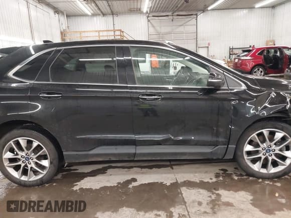 ✅ 2018 Ford Edge Titanium • VIN: 2FMPK4K86JBB72760 • Lot: 41155594. Wystawiony na IAAI z przebiegiem 83 338 mil. Bezpłatny archiwum sprzedaży aukcyjnych z USA i szczegółowy raport historii pojazdu na DreamBid. Zdjęcie 14.