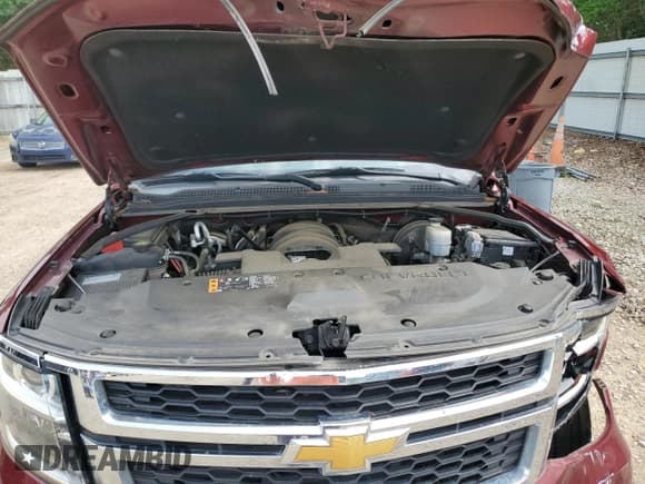 ✅ 2019 Chevrolet Suburban LS • VIN: 1GNSCGKC0KR322367 • Lot: 60295595. Listed on Copart with 85,776 mi. Free auction sales archive from the USA and detailed vehicle history report at DreamBid. Image 12.