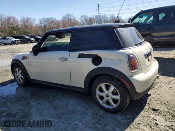 ✅ 2008 MINI Hardtop • VIN: WMWMF33508TT66699 • Lot: 48233985. Listed on Copart with 88,817 mi. Free auction sales archive from the USA and detailed vehicle history report at DreamBid. Image 2.