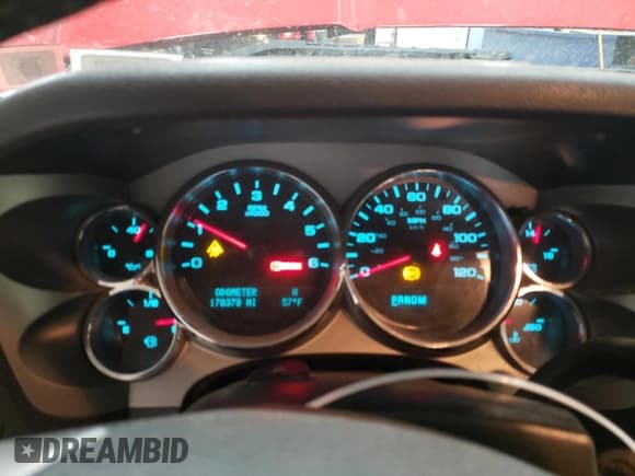 ✅ 2010 Chevrolet Silverado 1500 LT • VIN: 1GCSKSE39AZ159940 • Lot: 77425674. Listed on Copart with 178,378 mi. Free auction sales archive from the USA and detailed vehicle history report at DreamBid. Image 9.