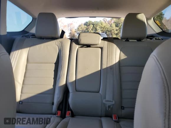 ✅ 2017 Ford Escape Titanium • VIN: 1FMCU0J96HUA02527 • Лот: 92079045. Опубликован ранее на Copart с пробегом 41 858 миль. Бесплатный доступ к архиву аукционных продаж из США и подробный отчёт об истории автомобиля на DreamBid. Изображение 10.