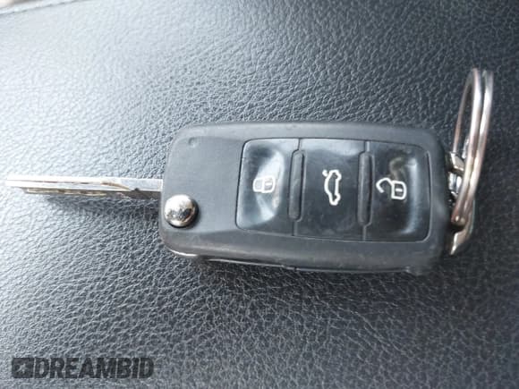 ✅ 2016 Volkswagen Jetta S • VIN: 3VW167AJ3GM360595 • Лот: 42829282. Опубликован ранее на IAAI с пробегом 126 056 миль. Бесплатный доступ к архиву аукционных продаж из США и подробный отчёт об истории автомобиля на DreamBid. Изображение 11.