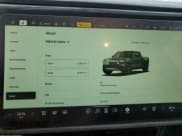 ✅ 2023 Rivian R1T Adventure • VIN: 7FCTGAAA8PN001040 • Lot: 71517874. Wystawiony na Copart z przebiegiem 19 789 mil. Bezpłatny archiwum sprzedaży aukcyjnych z USA i szczegółowy raport historii pojazdu na DreamBid. Zdjęcie 9.