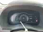 2019 Hyundai Kona SEL z VIN KM8K23AG8KU049244, wystawiony jako Copart lot #69683065 z przebiegiem 84 459 mil mil oraz Szkoda całkowita • Salvage title. Historia ofert i sprzedaży dostępna na DreamBid. Obrazek 9.