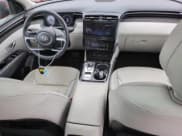 ✅ 2023 Hyundai Tucson Limited • VIN: 5NMJECAE4PH221886 • Lot: 72394864. Wystawiony na Copart z przebiegiem 29 018 mil. Bezpłatny archiwum sprzedaży aukcyjnych z USA i szczegółowy raport historii pojazdu na DreamBid. Zdjęcie 8.