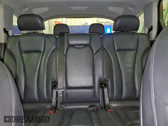 ✅ 2019 Audi Q7 Premium Plus • VIN: WA1LAAF72KD008143 • Lot: 91417985. Wystawiony na Copart z przebiegiem 93 392 mil. Bezpłatny archiwum sprzedaży aukcyjnych z USA i szczegółowy raport historii pojazdu na DreamBid. Zdjęcie 10.