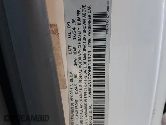 ✅ 2009 Volkswagen Beetle S • VIN: 3VWRW31C79M513379 • Lot: 89724955. Wystawiony na Copart z przebiegiem 108 981 mil. Bezpłatny archiwum sprzedaży aukcyjnych z USA i szczegółowy raport historii pojazdu na DreamBid. Zdjęcie 13.