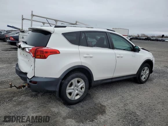 ✅ 2015 Toyota RAV4 LE • VIN: 2T3BFREV6FW347319 • Lot: 93123105. Listed on Copart with 121,690 mi. Free auction sales archive from the USA and detailed vehicle history report at DreamBid. Image 3.