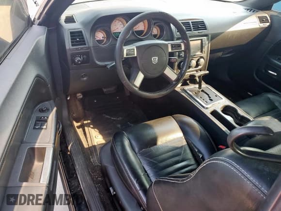 ✅ 2009 Dodge Challenger R/T • VIN: 2B3LJ54T69H510228 • Lot: 68282705. Listed on Copart with Not provided. Free auction sales archive from the USA and detailed vehicle history report at DreamBid. Image 8.