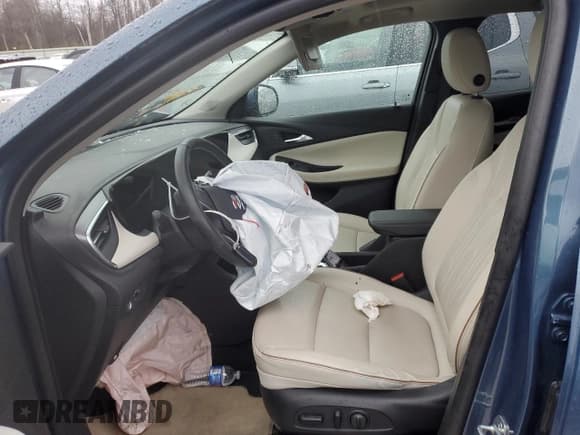 ✅ 2024 Buick Encore GX Avenir • VIN: KL4AMGSL0RB020558 • Lot: 92287285. Wystawiony na Copart z przebiegiem Nie podano. Bezpłatny archiwum sprzedaży aukcyjnych z USA i szczegółowy raport historii pojazdu na DreamBid. Zdjęcie 7.