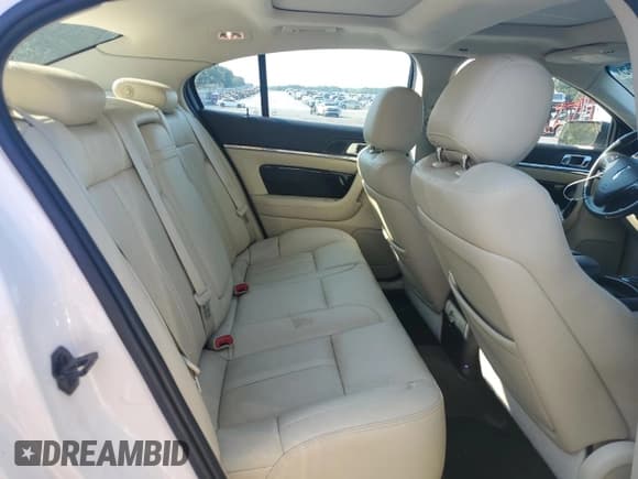 ✅ 2015 Lincoln MKS • VIN: 1LNHL9DK9FG604877 • Lot: 81421765. Wystawiony na Copart z przebiegiem 127 734 mil. Bezpłatny archiwum sprzedaży aukcyjnych z USA i szczegółowy raport historii pojazdu na DreamBid. Zdjęcie 11.