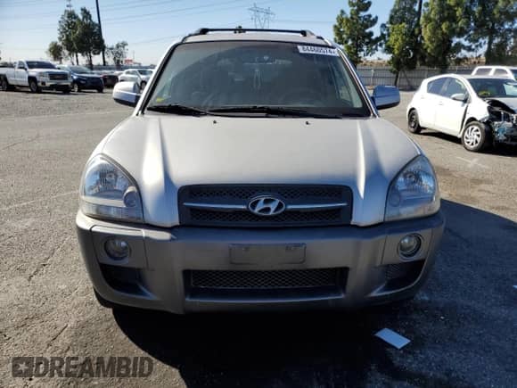 2006 Hyundai Tucson GLS z VIN KM8JN12D16U374609, wystawiony jako Copart lot #84460574 z przebiegiem 189 705 mil mil oraz Szkoda całkowita • Salvage title. Historia ofert i sprzedaży dostępna na DreamBid. Obrazek 5.