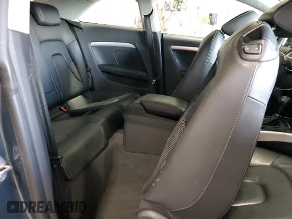 ✅ 2010 Audi A5 Premium Plus • VIN: WAULFAFR8AA011649 • Lot: 90866825. Listed on Copart with 127,527 mi. Free auction sales archive from the USA and detailed vehicle history report at DreamBid. Image 10.