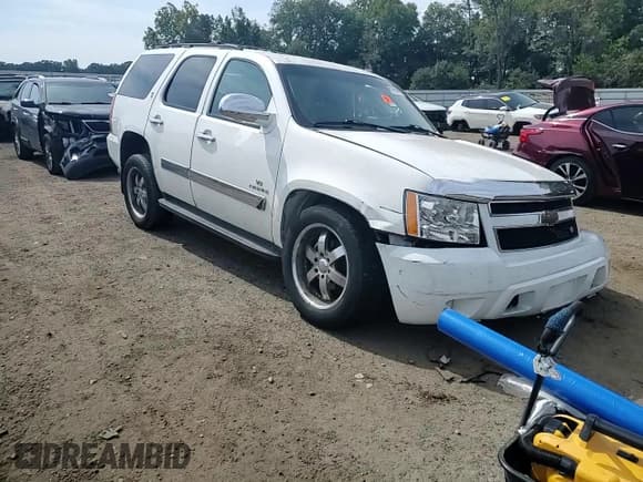 ✅ 2010 Chevrolet Tahoe LT • VIN: 1GNMCBE38AR231899 • Lot: 83755105. Listed on Copart with 194,215 mi. Free auction sales archive from the USA and detailed vehicle history report at DreamBid. Image 14.