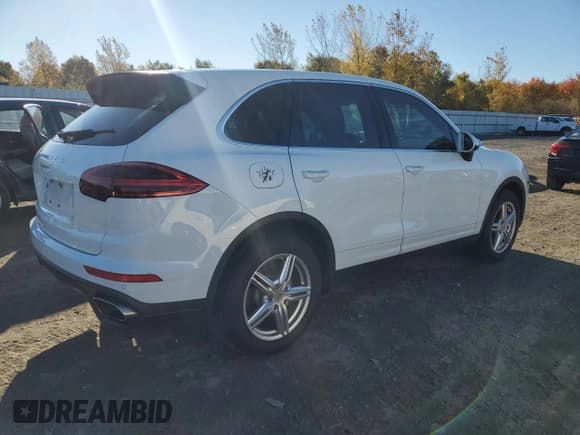 ✅ 2016 Porsche Cayenne • VIN: WP1AA2A24GLA05271 • Lot: 89577455. Wystawiony na Copart z przebiegiem 170 374 mil. Bezpłatny archiwum sprzedaży aukcyjnych z USA i szczegółowy raport historii pojazdu na DreamBid. Zdjęcie 3.