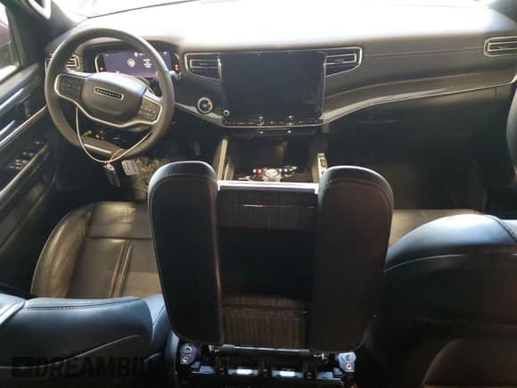 ✅ 2022 Jeep Wagoneer Series II • VIN: 1C4SJVBTXNS178357 • Лот: 80536315. Опубликован ранее на Copart с пробегом 38 005 миль. Бесплатный доступ к архиву аукционных продаж из США и подробный отчёт об истории автомобиля на DreamBid. Изображение 8.