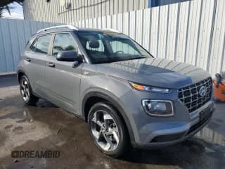 ✅ 2023 Hyundai Venue SEL • VIN: KMHRC8A35PU218049 • Lot: 43120975. Wystawiony na Copart z przebiegiem 55 332 mil. Bezpłatny archiwum sprzedaży aukcyjnych z USA i szczegółowy raport historii pojazdu na DreamBid. Zdjęcie 4.