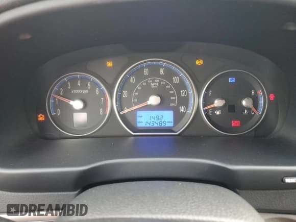 ✅ 2007 Hyundai Santa Fe SE • VIN: 5NMSH13E27H123002 • Lot: 80845094. Listed on Copart with 143,489 mi. Free auction sales archive from the USA and detailed vehicle history report at DreamBid. Image 9.