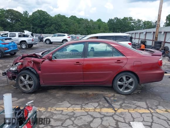 ✅ 2005 Toyota Camry SE • VIN: 4T1BA32K65U506241 • Лот: 42745050. Опубликован ранее на IAAI с пробегом 167 178 миль. Бесплатный доступ к архиву аукционных продаж из США и подробный отчёт об истории автомобиля на DreamBid. Изображение 14.
