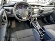 ✅ 2015 Toyota Corolla S Plus • VIN: 2T1BURHE8FC368071 • Lot: 94191625. Wystawiony na Copart z przebiegiem 105 184 mil. Bezpłatny archiwum sprzedaży aukcyjnych z USA i szczegółowy raport historii pojazdu na DreamBid. Zdjęcie 8.