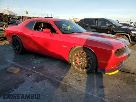 ✅ 2015 Dodge Challenger SRT 392 • VIN: 2C3CDZDJ7FH911542 • Lot: 91856225. Wystawiony na Copart z przebiegiem 54 239 mil. Bezpłatny archiwum sprzedaży aukcyjnych z USA i szczegółowy raport historii pojazdu na DreamBid. Zdjęcie 4.