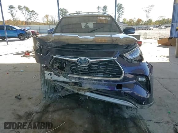 ✅ 2022 Toyota Highlander Hybrid Platinum • VIN: 5TDEBRCH7NS084571 • Lot: 91357775. Listed on Copart with 56,067 mi. Free auction sales archive from the USA and detailed vehicle history report at DreamBid. Image 15.