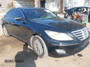 ✅ 2009 Hyundai Genesis • VIN: KMHGC46E69U046515 • Lot: 43634289. Wystawiony na IAAI z przebiegiem 195 447 mil. Bezpłatny archiwum sprzedaży aukcyjnych z USA i szczegółowy raport historii pojazdu na DreamBid. Zdjęcie 1.