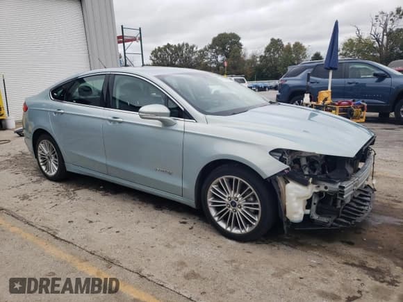 ✅ 2014 Ford Fusion SE Hybrid • VIN: 3FA6P0LU4ER111085 • Лот: 89729325. Опубликован ранее на Copart с пробегом 87 156 миль. Бесплатный доступ к архиву аукционных продаж из США и подробный отчёт об истории автомобиля на DreamBid. Изображение 4.