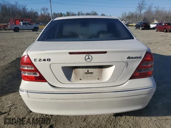 ✅ 2004 Mercedes-Benz C 240 • VIN: WDBRF81J44F502877 • Lot: 44931635. Wystawiony na Copart z przebiegiem 147 778 mil. Bezpłatny archiwum sprzedaży aukcyjnych z USA i szczegółowy raport historii pojazdu na DreamBid. Zdjęcie 6.