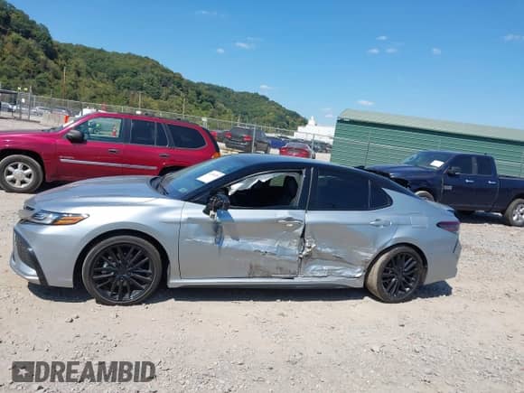 2023 Toyota Camry XSE with VIN 4T1K61BK1PU102403, listed as a IAAI auction lot 43206308 with 26,129 mi miles and . Bid and sale history available at DreamBid. Image 14.