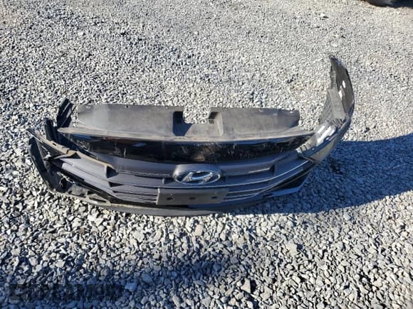 ✅ 2019 Hyundai Elantra SE • VIN: KMHD74LF4KU850628 • Lot: 86895015. Listed on Copart with 18,382 mi. Free auction sales archive from the USA and detailed vehicle history report at DreamBid. Image 12.