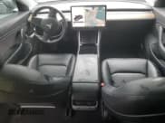 ✅ 2019 Tesla Model 3 Mid Range • VIN: 5YJ3E1EA4KF300909 • Lot: 92940655. Wystawiony na Copart z przebiegiem 101 559 mil. Bezpłatny archiwum sprzedaży aukcyjnych z USA i szczegółowy raport historii pojazdu na DreamBid. Zdjęcie 8.