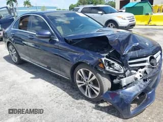 ✅ 2018 Mercedes-Benz C 300 • VIN: WDDWF4JB8JR350902 • Lot: 42828990. Wystawiony na IAAI z przebiegiem 160 140 mil. Bezpłatny archiwum sprzedaży aukcyjnych z USA i szczegółowy raport historii pojazdu na DreamBid. Zdjęcie 1.