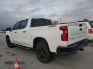 ✅ 2021 Chevrolet Silverado 1500 LT Trail Boss • VIN: 3GCPYFED7MG325302 • Lot: 93606795. Wystawiony na Copart z przebiegiem 69 130 mil. Bezpłatny archiwum sprzedaży aukcyjnych z USA i szczegółowy raport historii pojazdu na DreamBid. Zdjęcie 2.