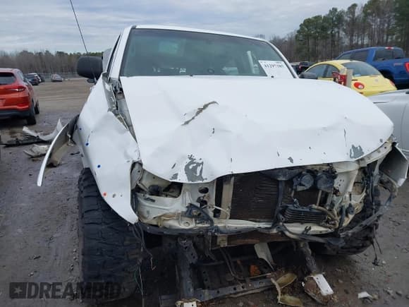 ✅ 2009 Toyota Tacoma PreRunner • VIN: 3TMJU62N59M082788 • Lot: 41297385. Wystawiony na IAAI z przebiegiem 253 581 mil. Bezpłatny archiwum sprzedaży aukcyjnych z USA i szczegółowy raport historii pojazdu na DreamBid. Zdjęcie 6.