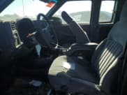 ✅ 2002 Chevrolet S-10 LS • VIN: 1GCCS19W128103100 • Лот: 82468804. Опубликован ранее на Copart с пробегом 95 878 миль. Бесплатный доступ к архиву аукционных продаж из США и подробный отчёт об истории автомобиля на DreamBid. Изображение 7.