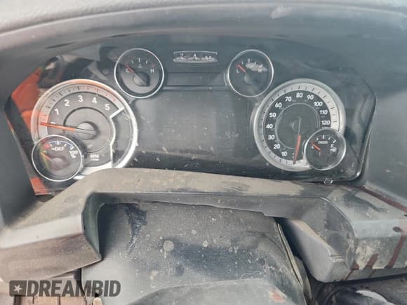 ✅ 2018 Ram 3500 SLT • VIN: 3C63R3DL5JG147072 • Lot: 70785465. Wystawiony na Copart z przebiegiem Nie podano. Bezpłatny archiwum sprzedaży aukcyjnych z USA i szczegółowy raport historii pojazdu na DreamBid. Zdjęcie 9.