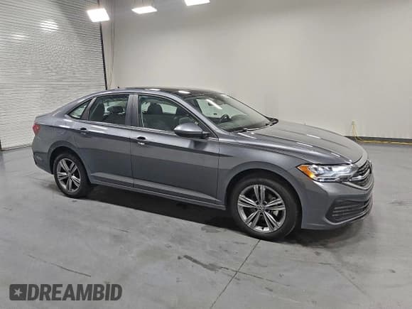 ✅ 2024 Volkswagen Jetta SE • VIN: 3VW7M7BU7RM025528 • Lot: 95124705. Listed on Copart with 40,676 mi. Free auction sales archive from the USA and detailed vehicle history report at DreamBid. Image 4.