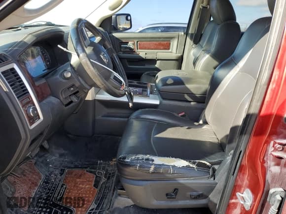 ✅ 2010 Dodge 1500 Sport • VIN: 1D7RV1CT1AS259998 • Lot: 84396724. Wystawiony na Copart z przebiegiem 151 954 mil. Bezpłatny archiwum sprzedaży aukcyjnych z USA i szczegółowy raport historii pojazdu na DreamBid. Zdjęcie 7.