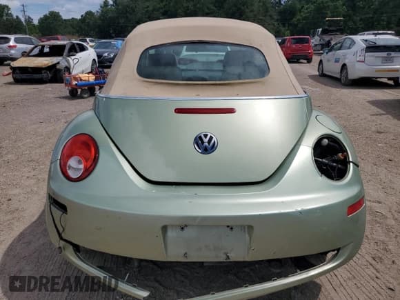 ✅ 2008 Volkswagen Beetle SE • VIN: 3VWRF31Y78M414880 • Lot: 61906625. Wystawiony na Copart z przebiegiem 116 668 mil. Bezpłatny archiwum sprzedaży aukcyjnych z USA i szczegółowy raport historii pojazdu na DreamBid. Zdjęcie 6.