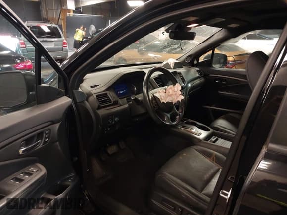 ✅ 2021 Honda Passport EX-L • VIN: 5FNYF8H54MB036555 • Lot: 42493765. Listed on IAAI with 61,454 mi. Free auction sales archive from the USA and detailed vehicle history report at DreamBid. Image 5.